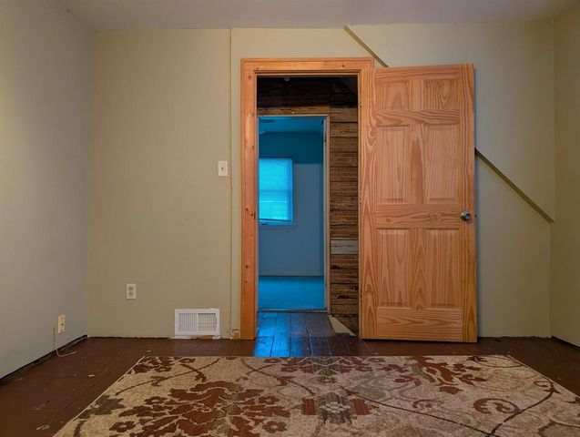 922 MacArthur Ave, Ashland, WI 54806