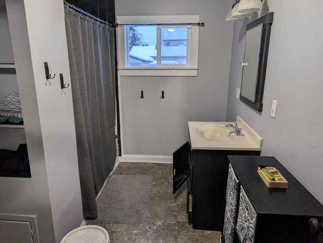 922 MacArthur Ave, Ashland, WI 54806