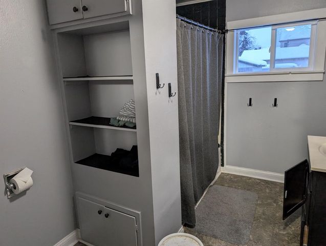 922 MacArthur Ave, Ashland, WI 54806