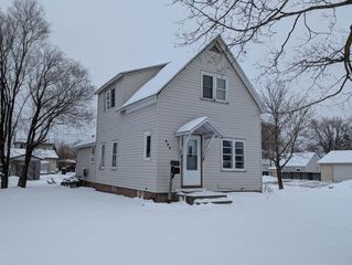 922 MacArthur Ave, Ashland, WI 54806