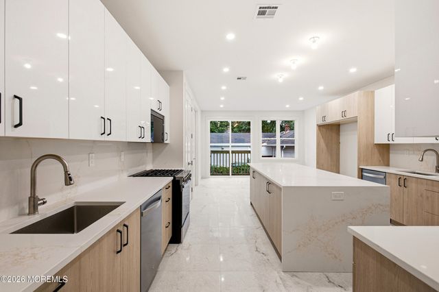 1501 Berkowitz Avenue, Lakewood, NJ 08701