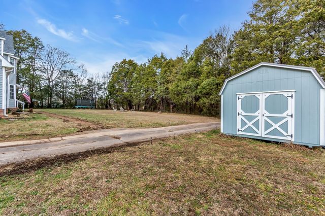 4897 Pyles Rd, Chapel Hill, TN 37034