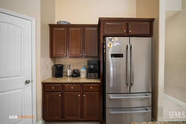 5401 Twinkle Lane, Bakersfield, CA 93313