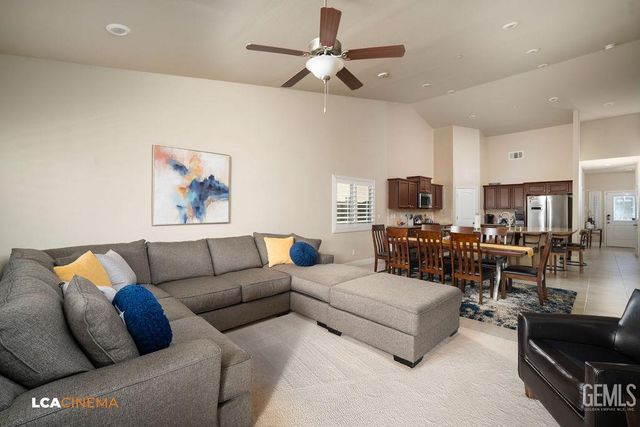 5401 Twinkle Lane, Bakersfield, CA 93313