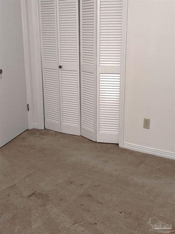 6818 Kitty Hawk Cir, Pensacola, FL 32506