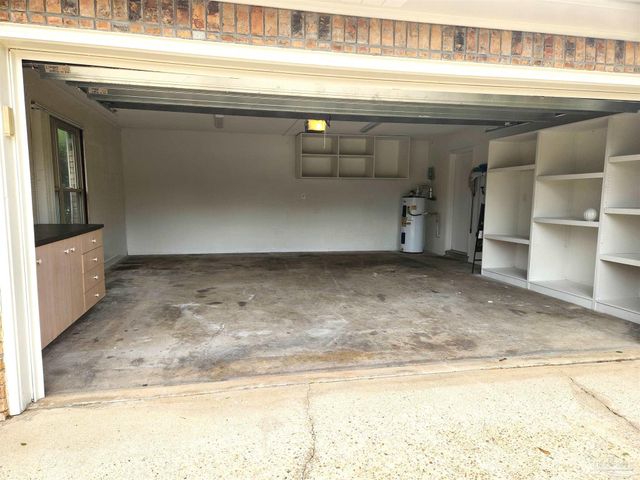6818 Kitty Hawk Cir, Pensacola, FL 32506