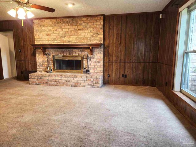6818 Kitty Hawk Cir, Pensacola, FL 32506