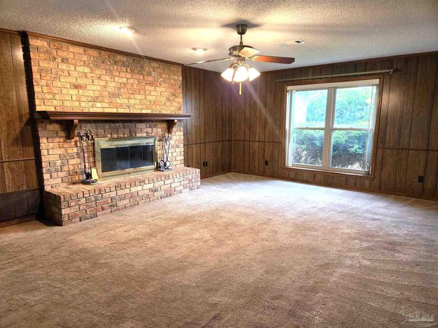 6818 Kitty Hawk Cir, Pensacola, FL 32506