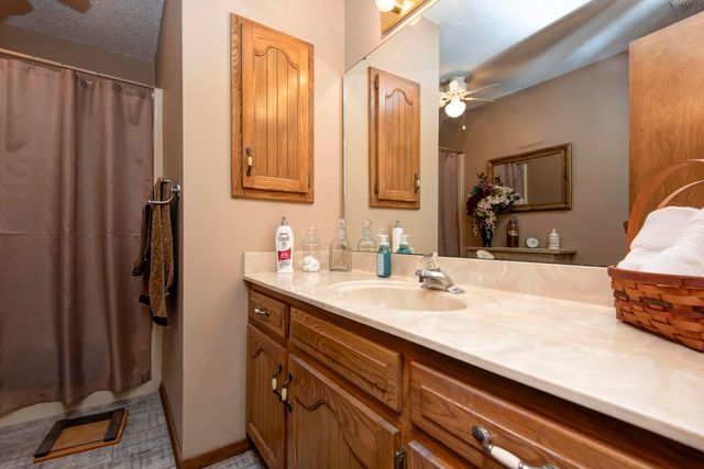 8440 W Farm Road 76, Willard, MO 65781