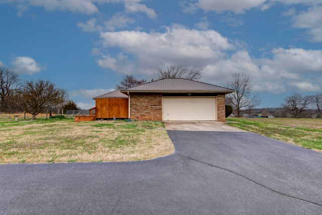 8440 W Farm Road 76, Willard, MO 65781