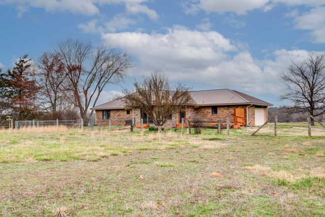 8440 W Farm Road 76, Willard, MO 65781