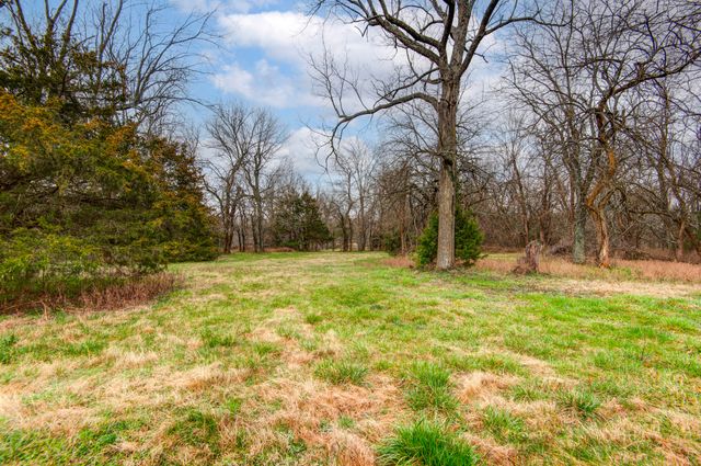 8440 W Farm Road 76, Willard, MO 65781