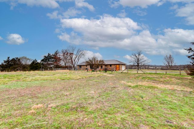 8440 W Farm Road 76, Willard, MO 65781