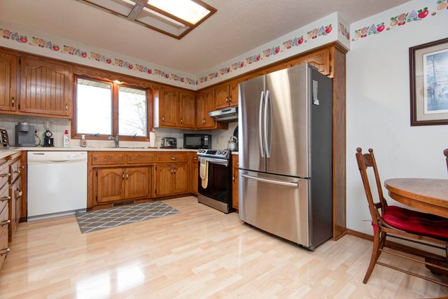 8440 W Farm Road 76, Willard, MO 65781