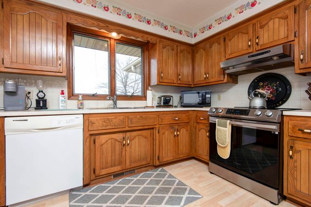 8440 W Farm Road 76, Willard, MO 65781