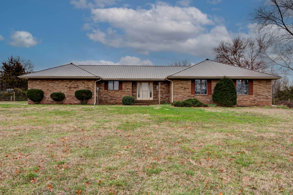 8440 W Farm Road 76, Willard, MO 65781