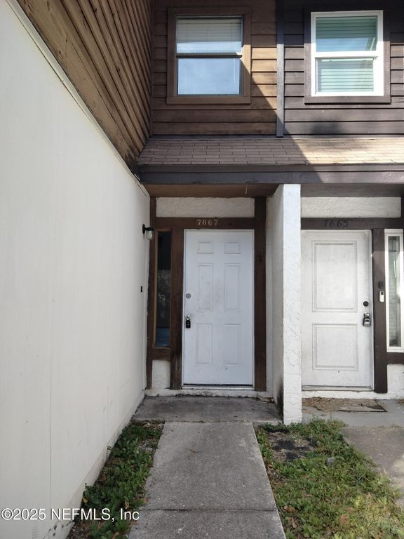 7667 JANA Lane S, Jacksonville, FL 32210