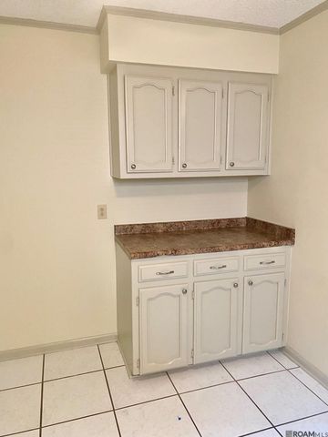 1835 Fountain Ave, Baton Rouge, LA 70810