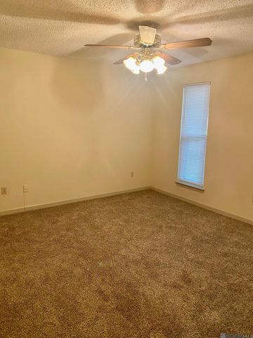 1835 Fountain Ave, Baton Rouge, LA 70810