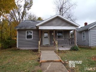 1224 S Beacon Street, Muncie, IN 47302
