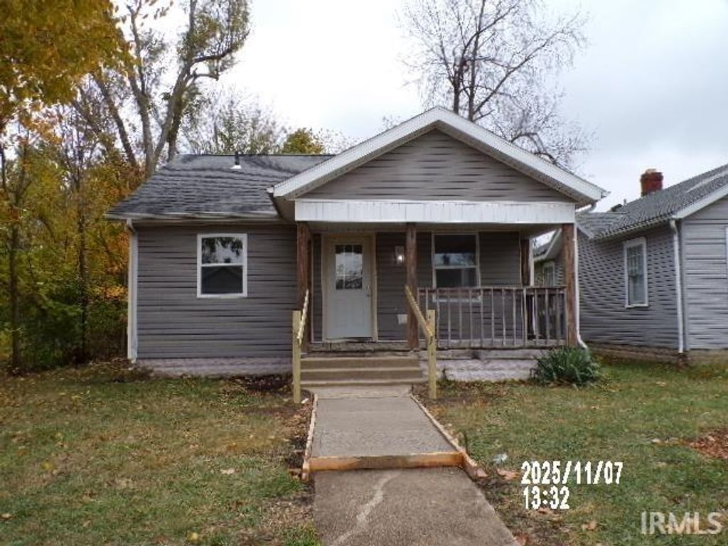 1224 S Beacon Street, Muncie, IN 47302