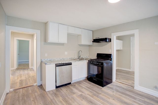 1005 N Buffalo Avenue, Cleburne, TX 76033