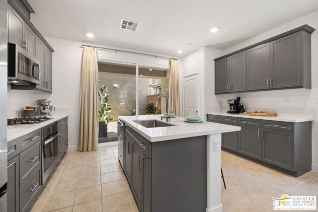 41171 Emory Lane, Palm Desert, CA 92211