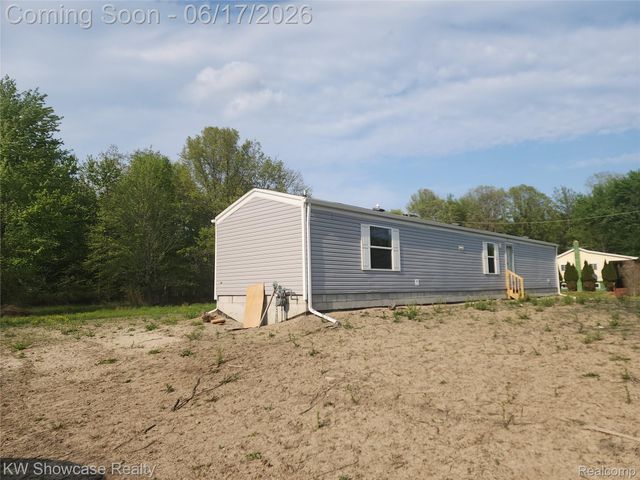 7240 PUTTYGUT Road, China Township, MI 48054