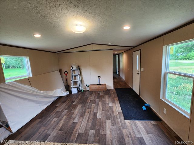 7240 PUTTYGUT Road, China Township, MI 48054