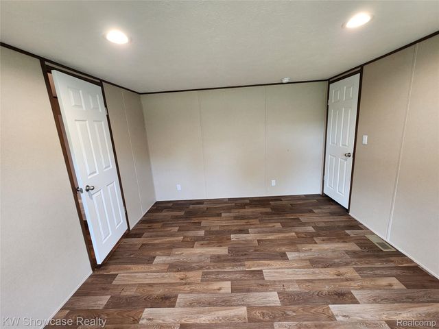 7240 PUTTYGUT Road, China Township, MI 48054