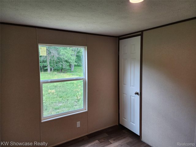 7240 PUTTYGUT Road, China Township, MI 48054
