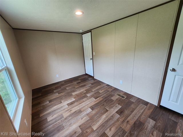 7240 PUTTYGUT Road, China Township, MI 48054