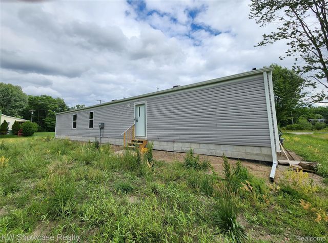 7240 PUTTYGUT Road, China Township, MI 48054