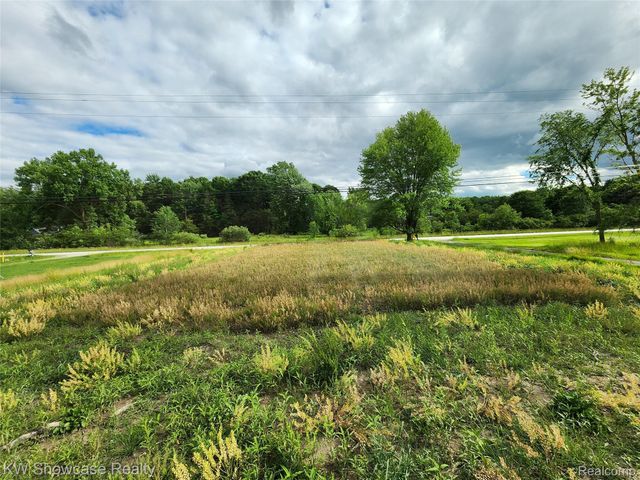 7240 PUTTYGUT Road, China Township, MI 48054