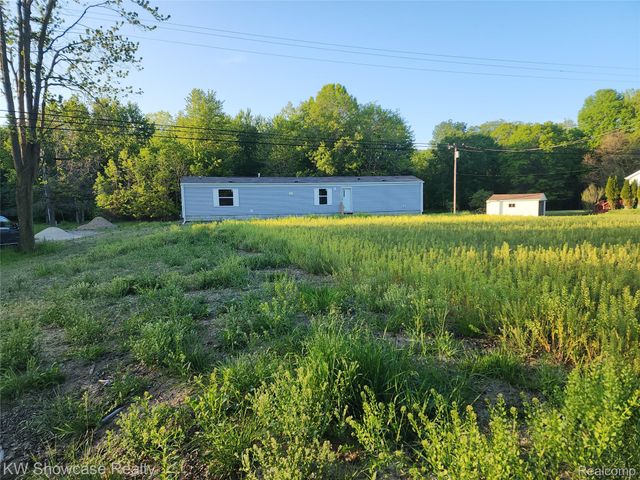 7240 PUTTYGUT Road, China Township, MI 48054