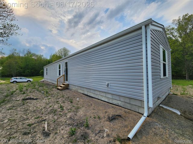 7240 PUTTYGUT Road, China Township, MI 48054