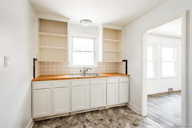 3961 Chatsworth Street, Detroit, MI 48224