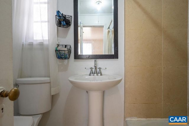2401 FONTAINE AVE, Charlottesville, VA 22903