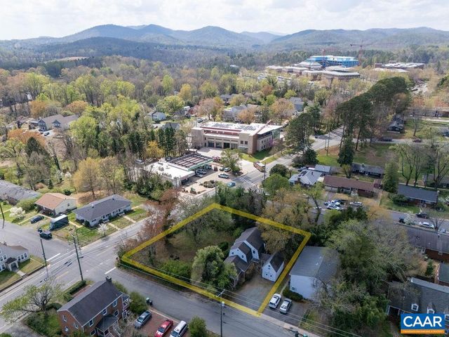 2401 FONTAINE AVE, Charlottesville, VA 22903