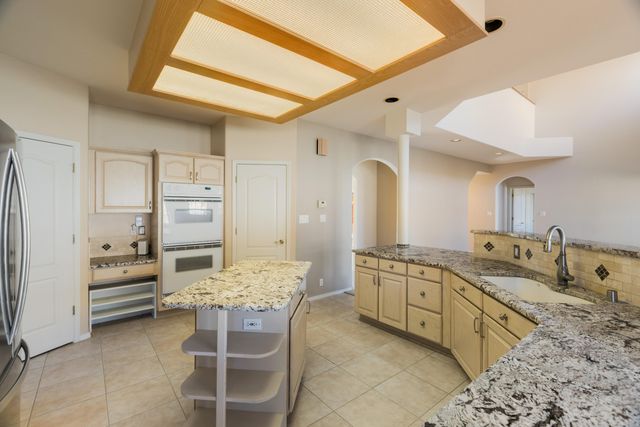 2034 Rivers Edge Drive NE, Rio Rancho, NM 87144