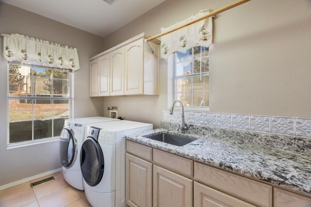 2034 Rivers Edge Drive NE, Rio Rancho, NM 87144