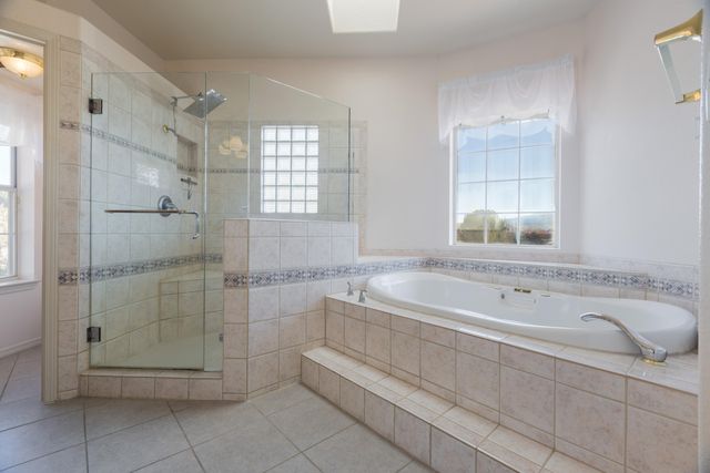 2034 Rivers Edge Drive NE, Rio Rancho, NM 87144