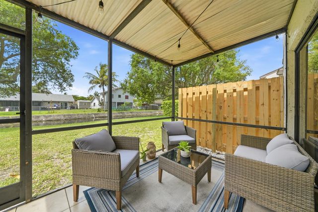 4737 NW 82nd Avenue 1207, Lauderhill, FL 33351