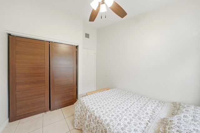 4737 NW 82nd Avenue 1207, Lauderhill, FL 33351