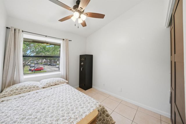 4737 NW 82nd Avenue 1207, Lauderhill, FL 33351