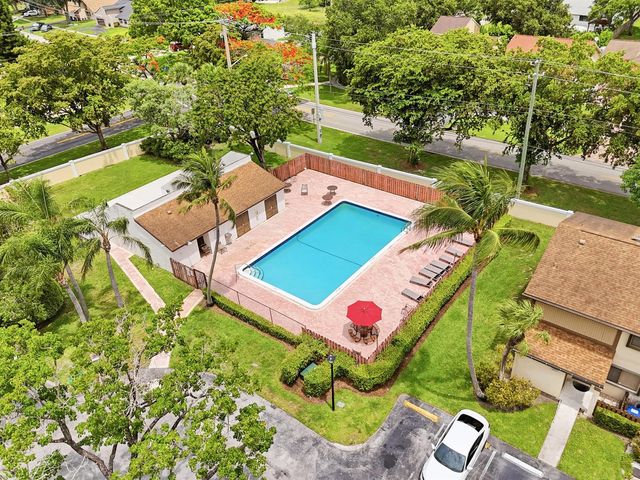 4737 NW 82nd Avenue 1207, Lauderhill, FL 33351