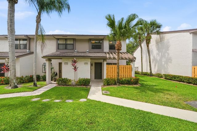4737 NW 82nd Avenue 1207, Lauderhill, FL 33351