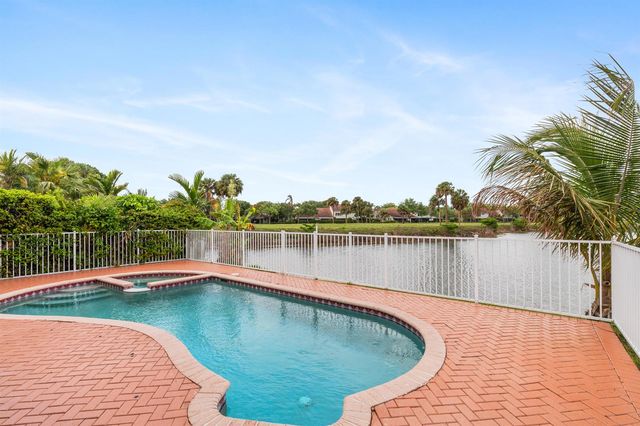 7597 NW 25th Street, Margate, FL 33063