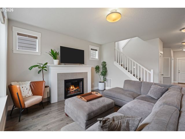 11206 Nw 325TH Ave, North Plains, OR 97133