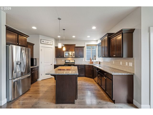 11206 Nw 325TH Ave, North Plains, OR 97133